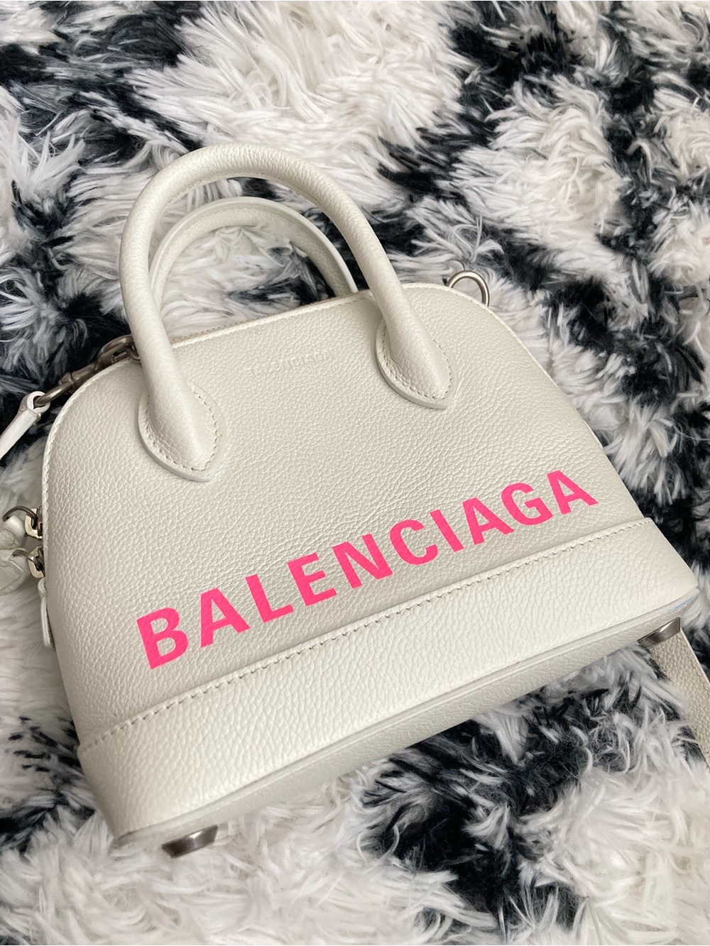Balenciaga Cream Leather Mini Top-Handle Bag with Pink Logo - Picture 2 of 13